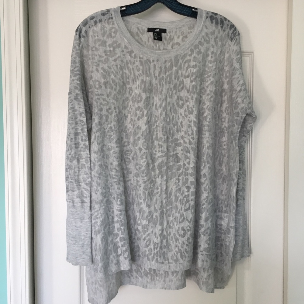 Gray leopard print thin flowy sweater